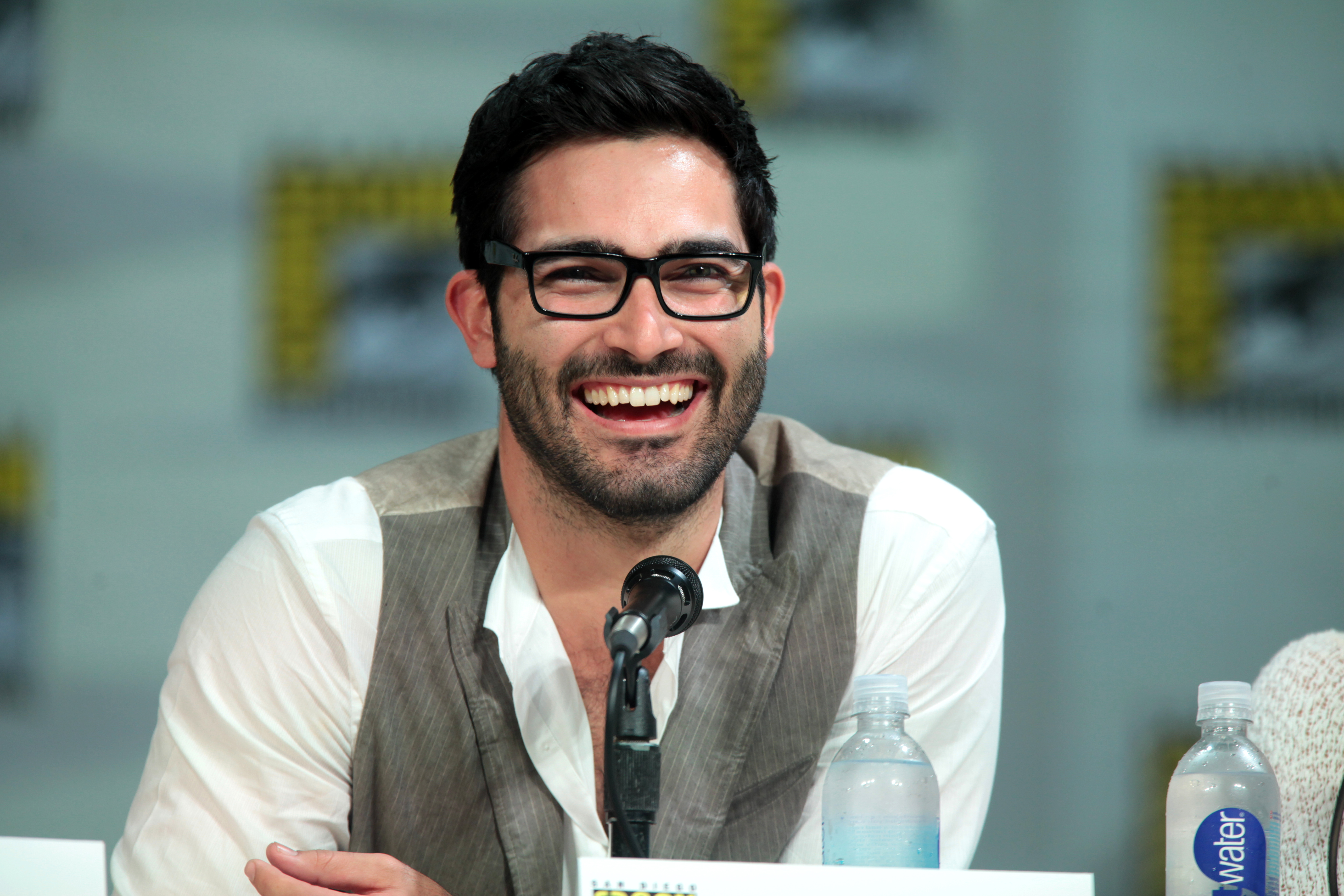 Tyler Hoechlin will be playing Clark Kent/Superman in season 2 of Supeurgirl